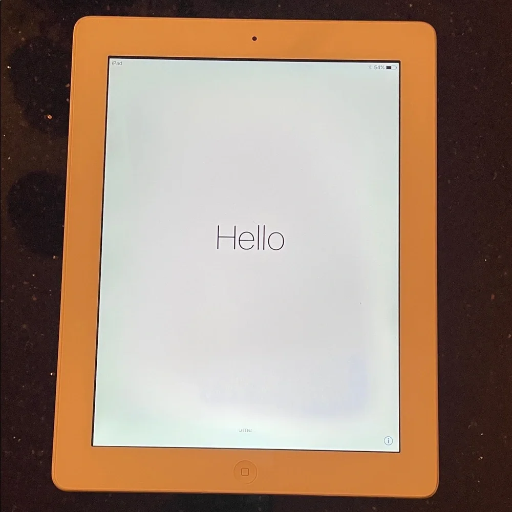 Silver ipad 4th Generation (Wi-Fi only) 64g (iPad only- no cable or plug)